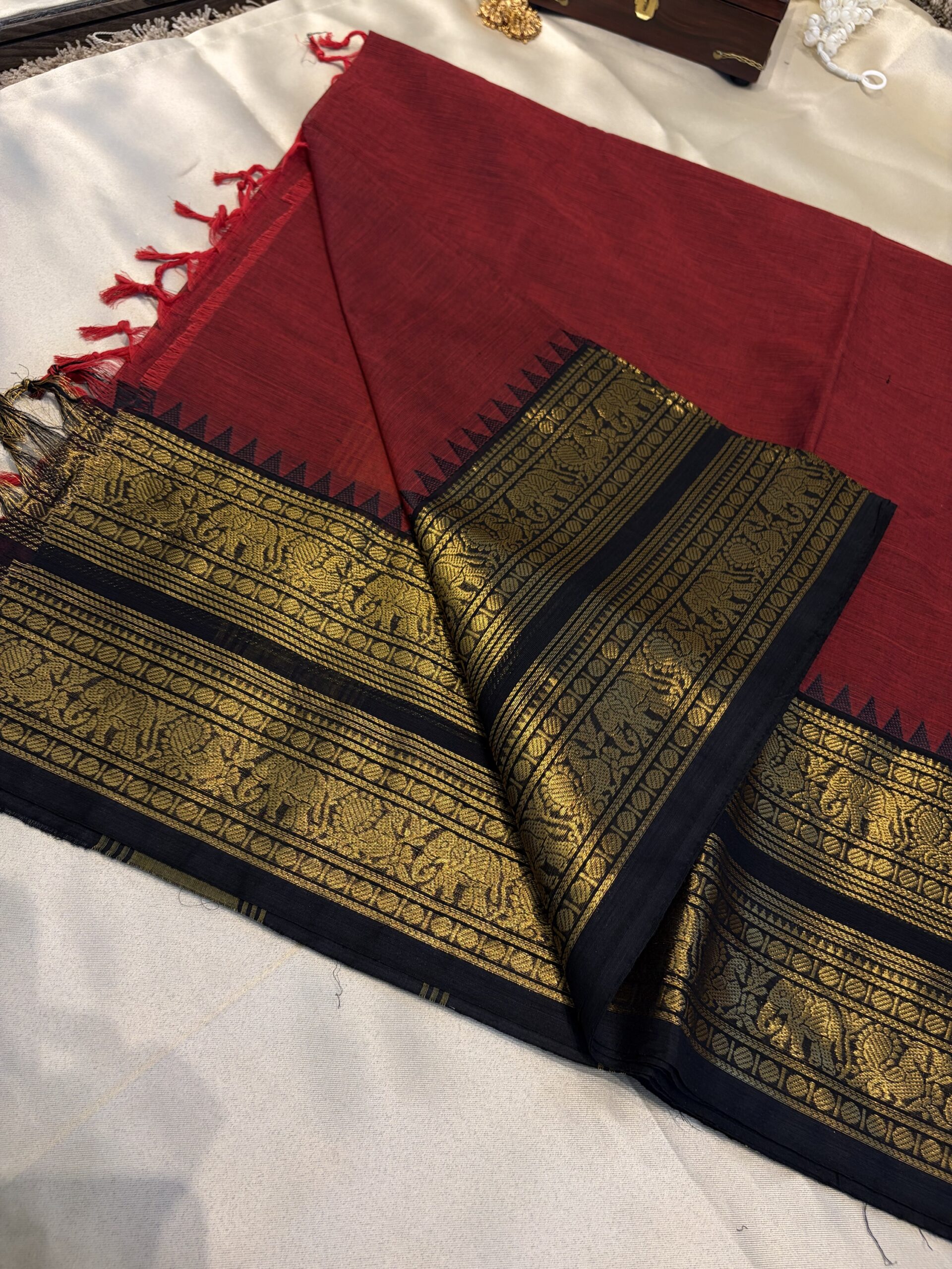 PREMIUM 100 counts KANCHI COTTON SAREE WITH RETAPETA BORDER-RED-BLACK FOR traditional, halfsaree, weddingoutfit, bridalwear , southindian , handwork, engagement outfit, kerala halfsaree